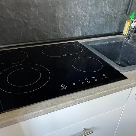 アパート Gemuetliche Mit Gratis Netflix グラウハウ