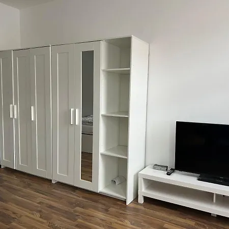 Gemuetliche Mit Gratis Netflix * グラウハウ